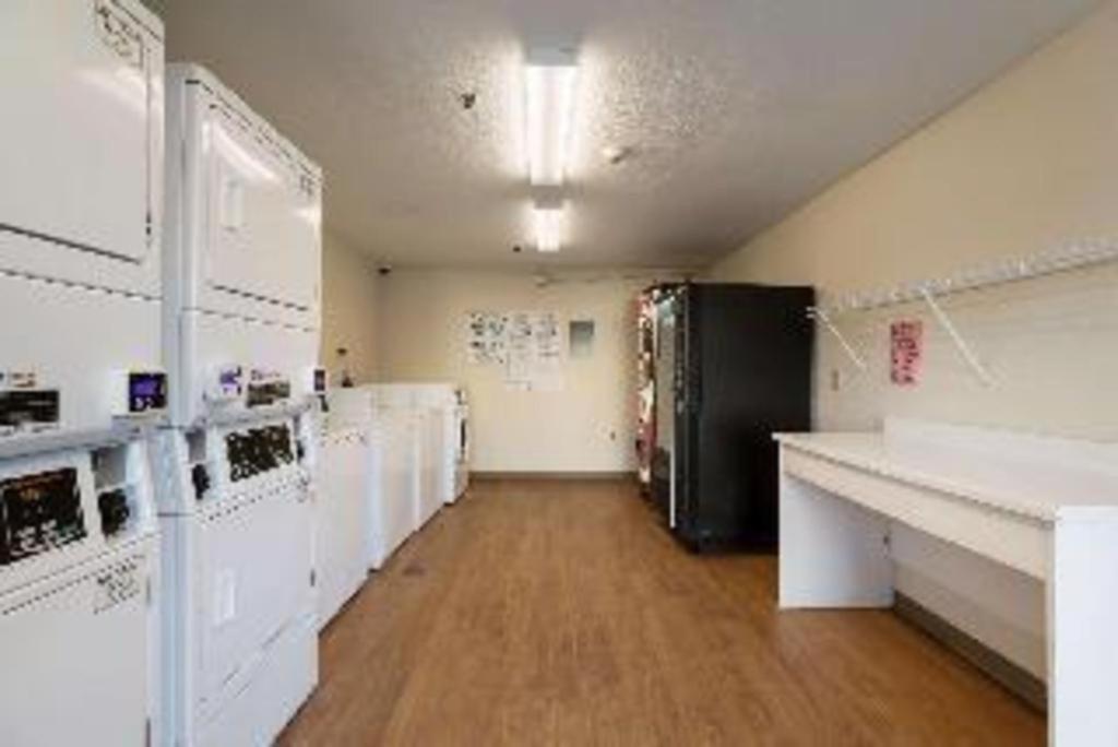 Hometowne Studios By Red Roof Lake Charles - Sulphur Exterior photo