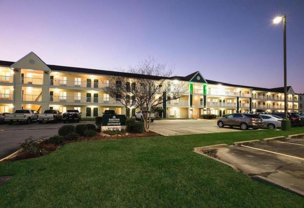 Hometowne Studios By Red Roof Lake Charles - Sulphur Exterior photo